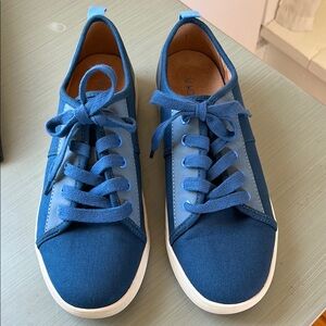 Vionic Sneakers Sz 7.5 Blue